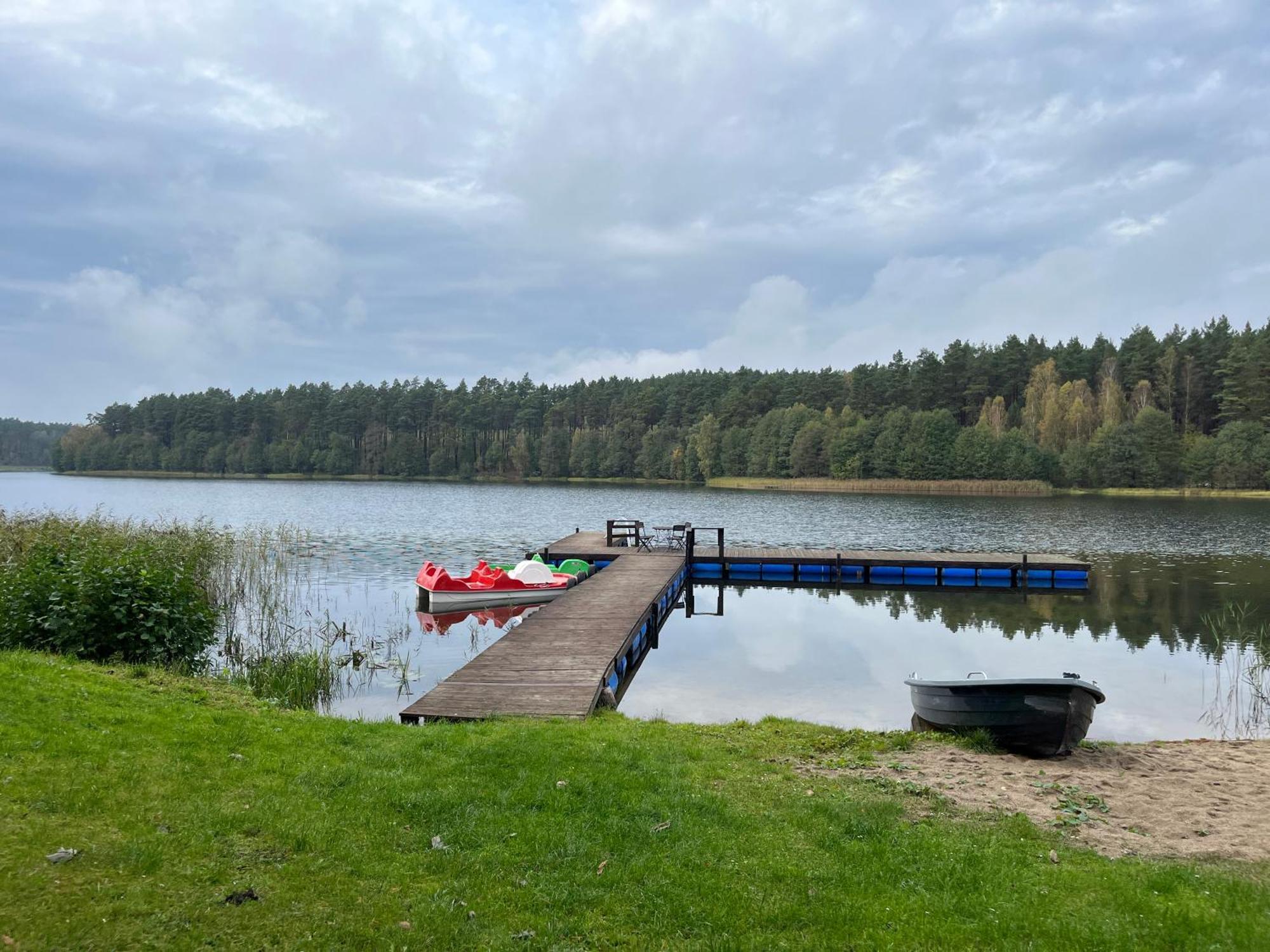 Domek Caloroczny Hawaje Nad Jeziorem Kazub Cieciorka Exterior foto